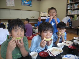 11st_b8.jpg